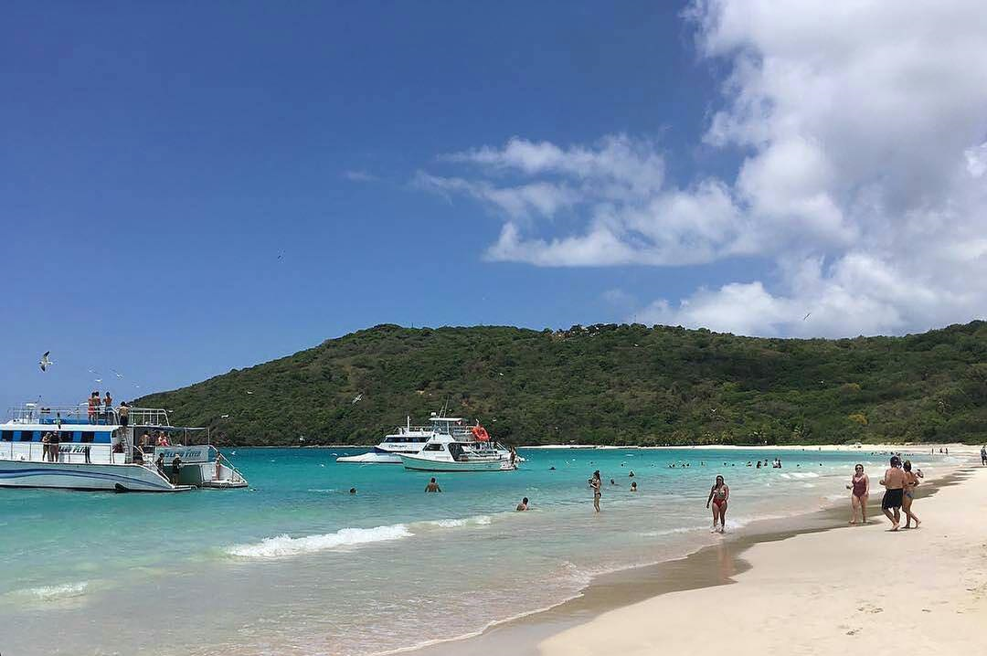 Sunset cruise along the Fajardo coastline, private yacht charter Puerto Rico